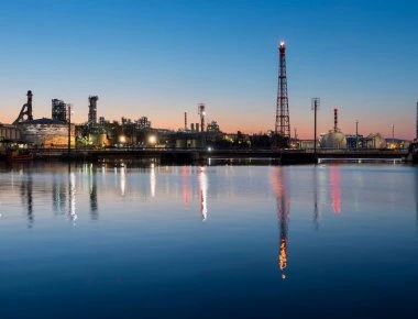 Στις αρχές Οκτωβρίου οι δεσμευτικές προσφορές για το 50,1% των Ελληνικών Πετρελαίων